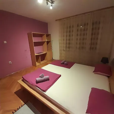Apartment Mate